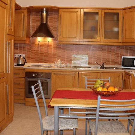 Diana House Apartment สลีมา ภายนอก รูปภาพ