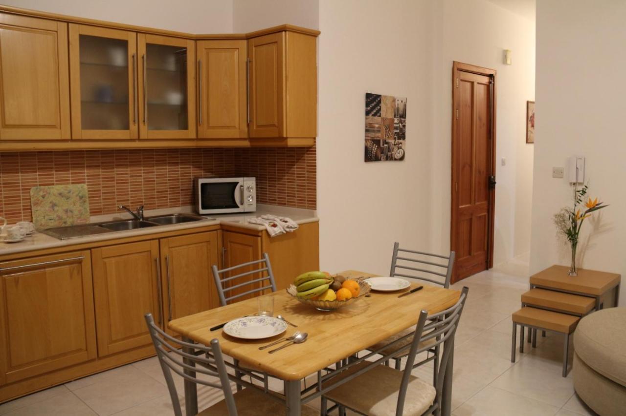 Diana House Apartment สลีมา ภายนอก รูปภาพ
