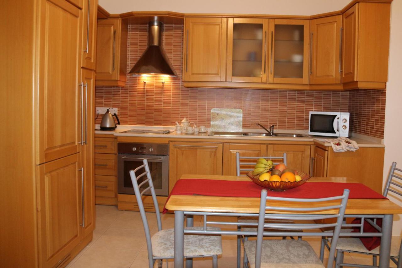 Diana House Apartment สลีมา ภายนอก รูปภาพ